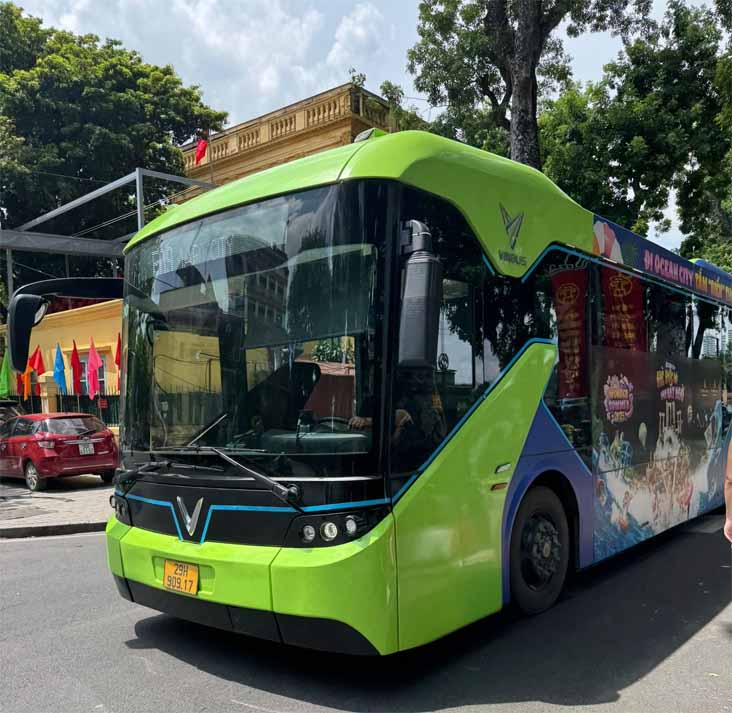 Hanoi Vinbus electric 29H909-17